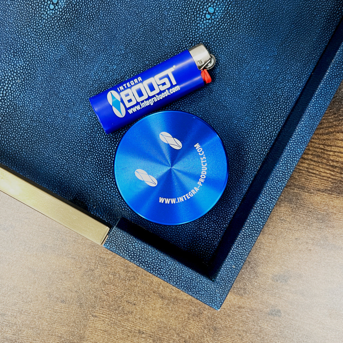 Integra Boost Aluminum Herb Grinder - Medium Size (2.5&quot;) 4 Piece With Sifter